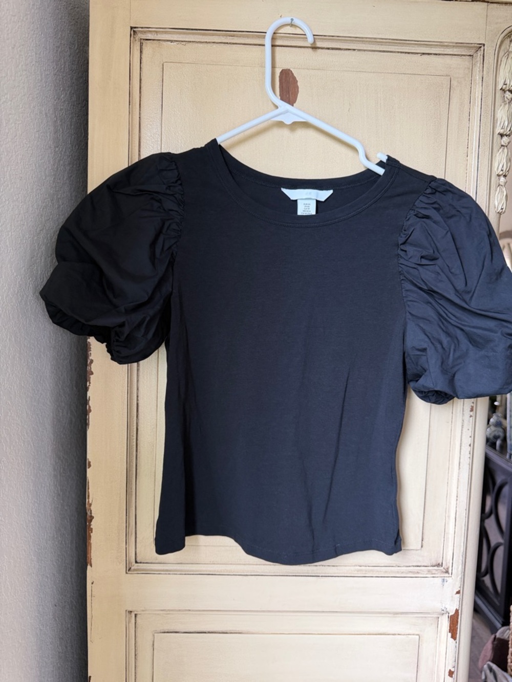 H&M Black Puff Sleeve Short Sleeve Top